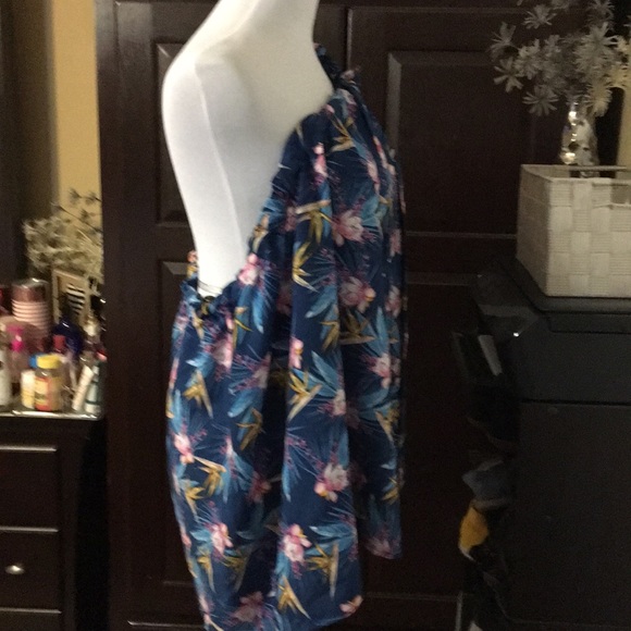 Off the shoulder tropical top - Picture 5 of 5